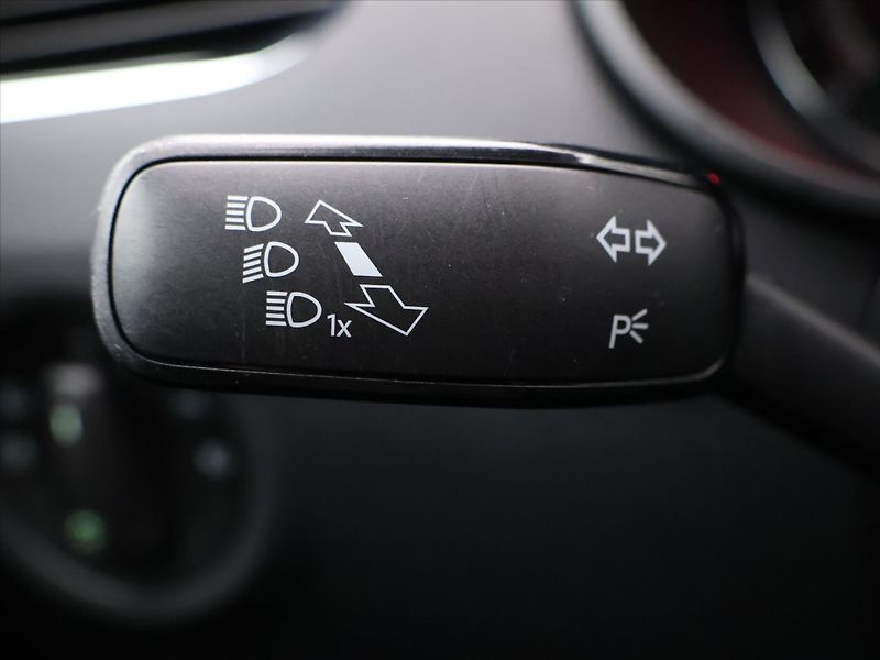 Škoda Octavia 2,0 TDI 135kW RS DSG 1.Maj. - fotka 18 z 34