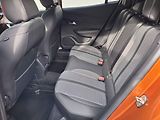 Peugeot 2008 (2021) 1.2 PT, ČR, Allure - náhled 10