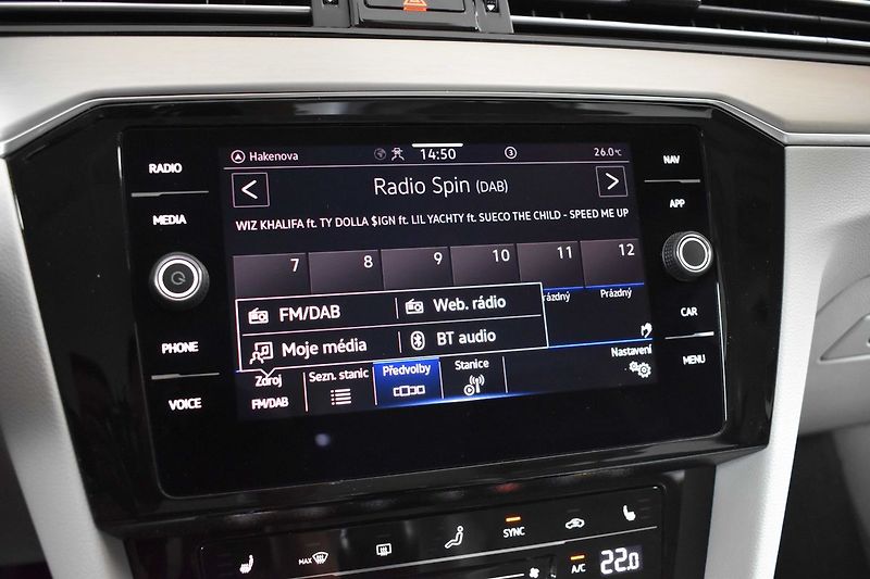 Volkswagen Passat 2.0 TDI ELEGANCE*ACC*ČR*1.MAJ - fotka 25 z 40