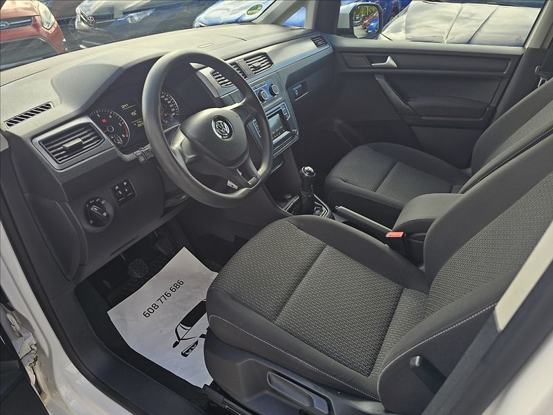 Volkswagen Caddy 2,0 TDi 75KW TREND TZ STK DPH - fotka 11 z 46
