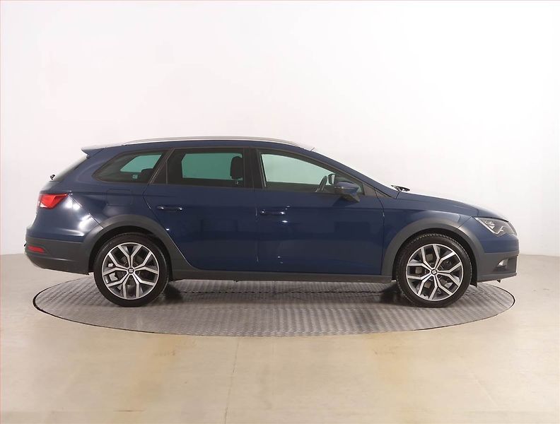 Seat Leon (2017) X-Perience 2.0 TDI, 4X4 - fotka 6 z 22