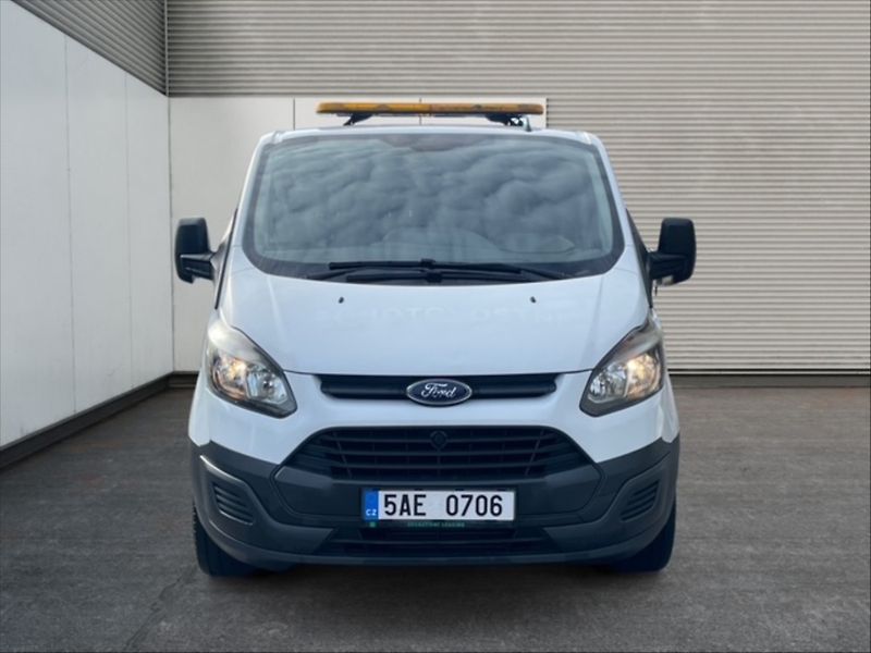 Ford Tourneo Custom 2,2 270 Bs S TDCI74 - fotka 2 z 11