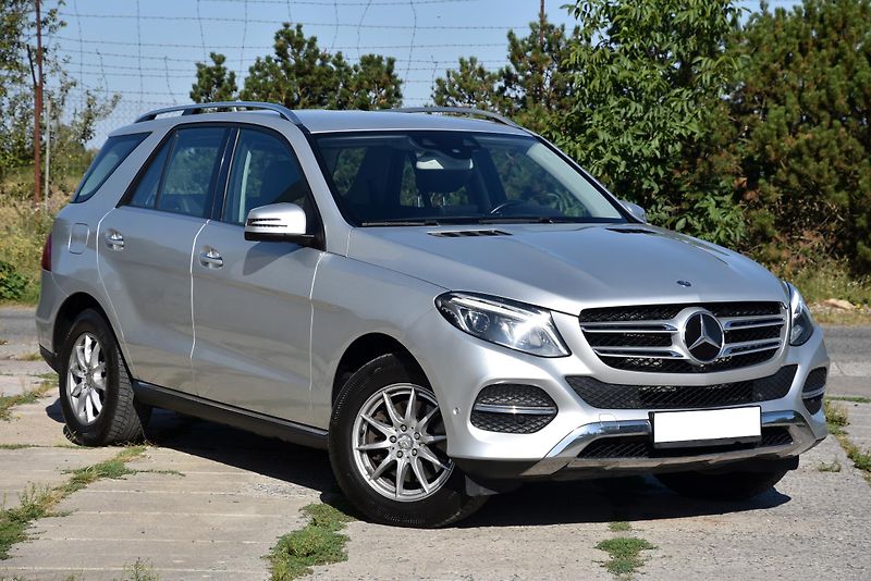Mercedes-Benz GLE 350 d 4MATIC FACE,NAVI,LED,ČR - fotka 1 z 51