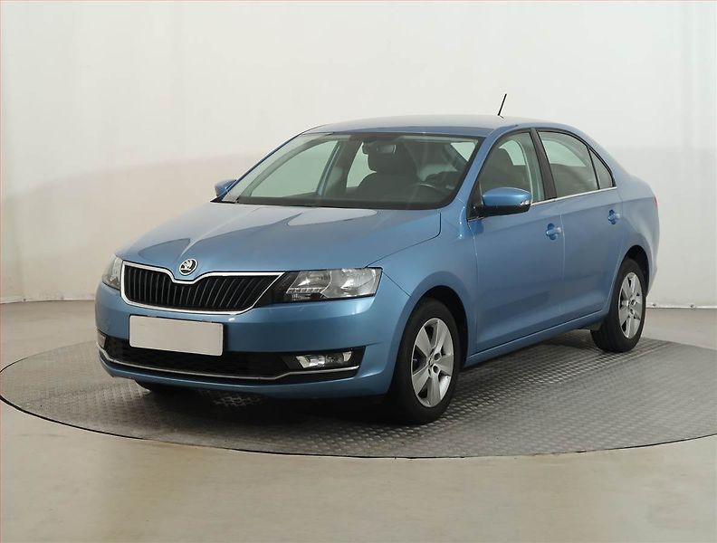 Škoda Rapid (2018) Style 1.0 TSI, Serv.kniha - fotka 2 z 13