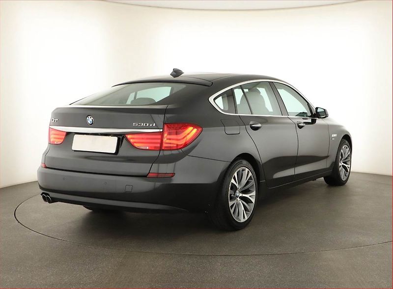 BMW Řada 5 (2011) 530d xDrive GT, 4X4, Automat - fotka 5 z 18