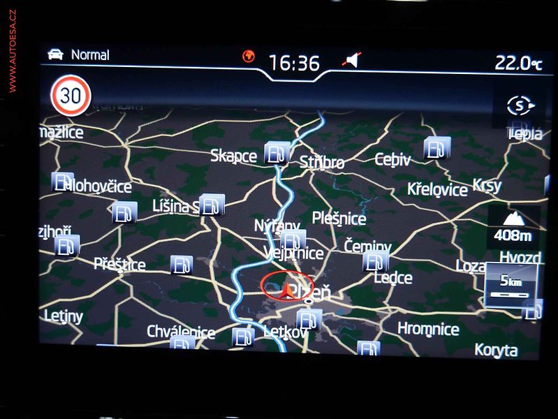 Škoda Superb (2019) 2.0 TDi, ČR, LED, navi - fotka 13 z 24