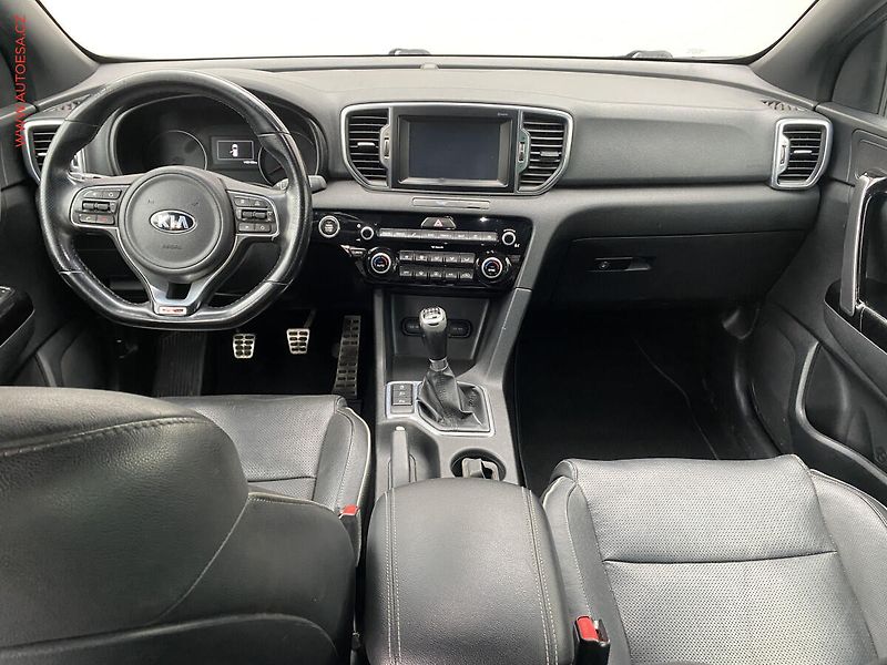 Kia Sportage (2016) 2.0 CRDi, GT Line, panor - fotka 8 z 20