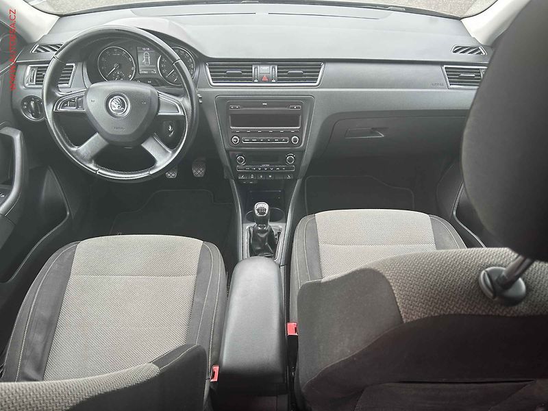 Škoda Rapid (2013) 1.2 TSI, ČR - fotka 8 z 17