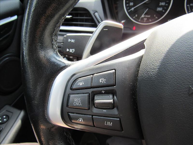BMW Řada 2 2,0 d 218 Gran Tourer 110 KW - fotka 24 z 36