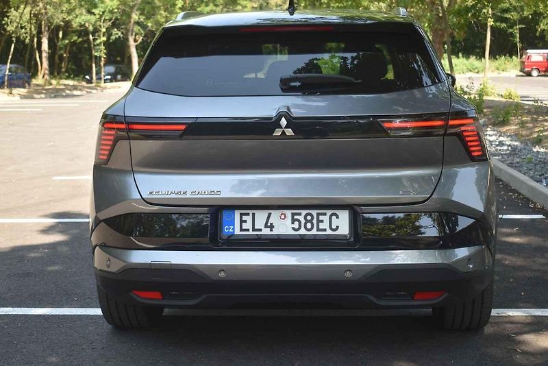 Mitsubishi Eclipse Cross BEV je vydařený elektromobil.