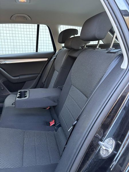 Škoda Octavia 1.6TDi,2xALU,2.maj,CZ,STK-2028 - fotka 15 z 22