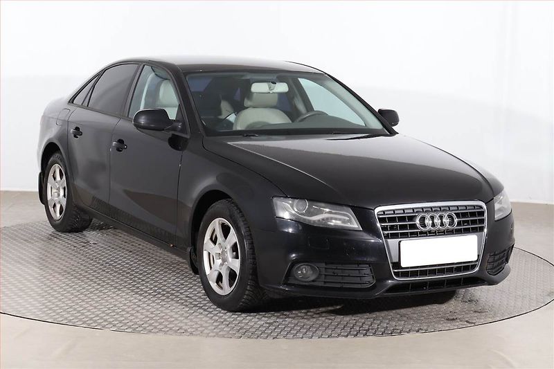Audi A4 (2010) 2.0 TDI, Automat, Xenony - fotka 1 z 23