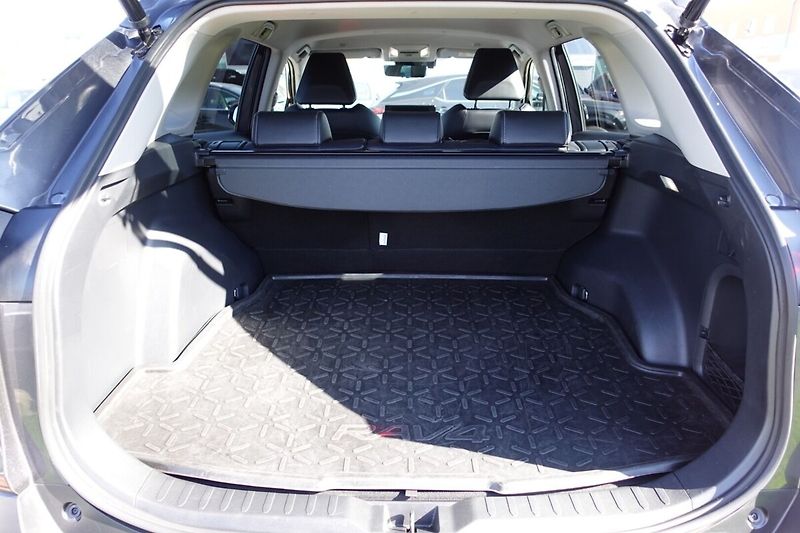 Toyota RAV4 2,5 HEV Executive FWD - fotka 16 z 35