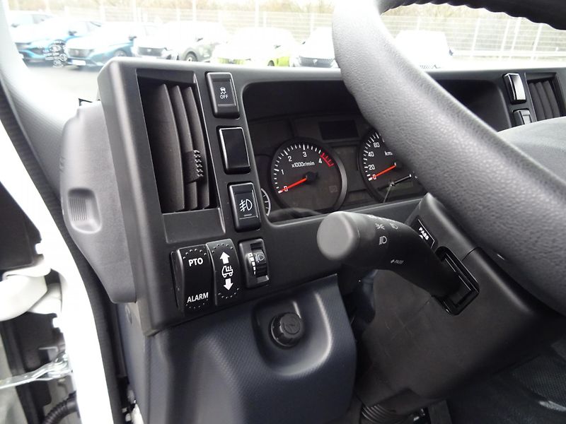Isuzu M27 (2025) 3,0L 150k MAN5 3s sklápěč - fotka 20 z 39