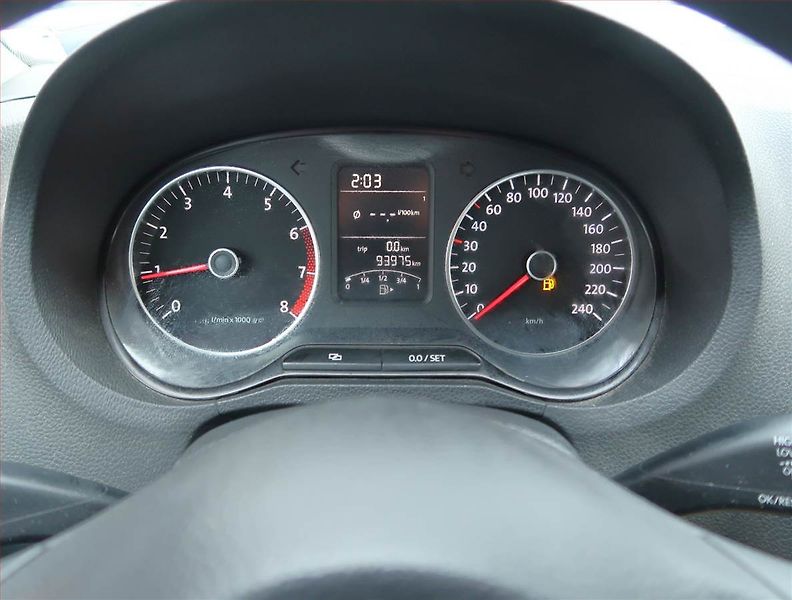 Volkswagen Polo (2010) 1.2 12V, Serv.kniha - fotka 11 z 14