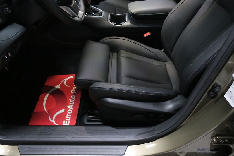 Subaru Outback (2025) 2.5i AWD Touring - fotka 13 z 29