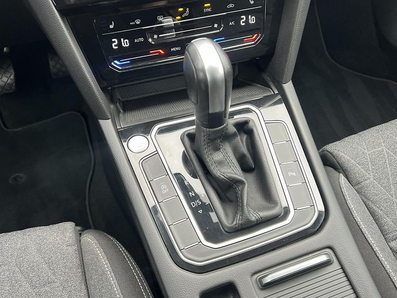 Volkswagen Passat (2024) 1.5TSI 110kW DSG 1.MAJITEL ČR - fotka 14 z 23
