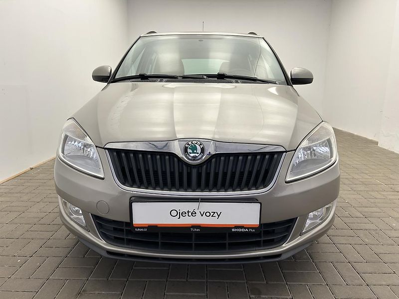Škoda Fabia 1.2 TSI Ambiente - fotka 4 z 22