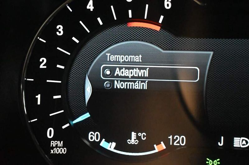 Ford Mondeo (2021) 2.0 ST-LINE LED ACC SONY ECOBL - fotka 24 z 40