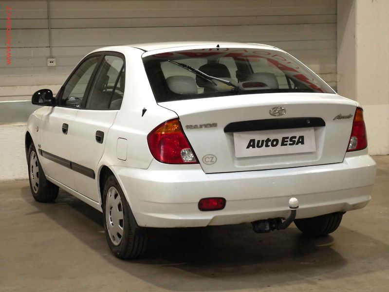 Hyundai Accent (2004) 1.5 CRDI, 2.maj,ČR, TZ - fotka 4 z 14