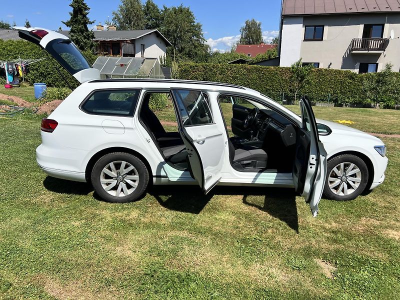 Volkswagen Passat 1.4TSI 92KW,NAVI,LED,ALU - fotka 29 z 44