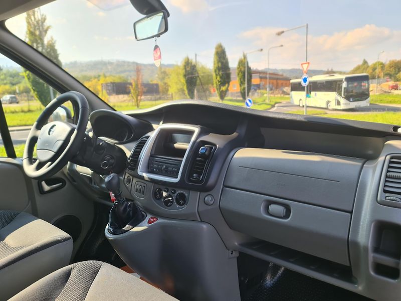 Opel Vivaro (2012) LONG 2.0 CDTi HRADEC KRÁLOVÉ - fotka 35 z 89