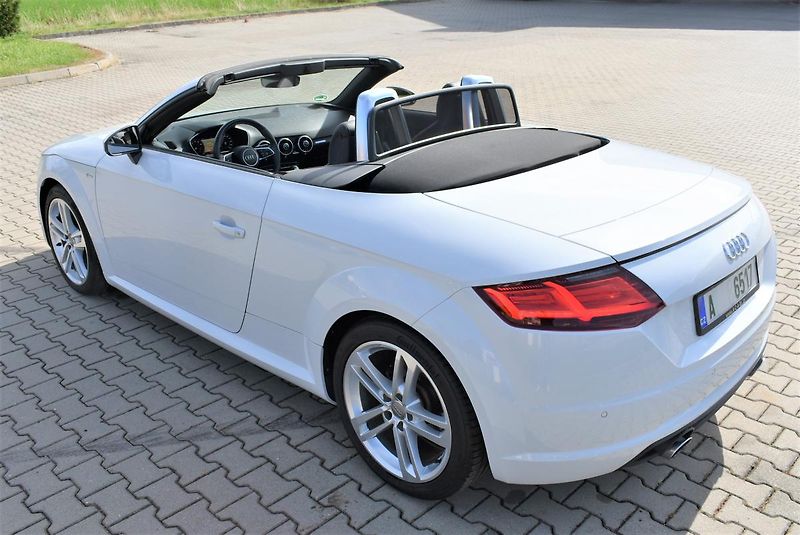 Audi TT 1.8TFSI S-Line Cabrio,B&O - fotka 3 z 50