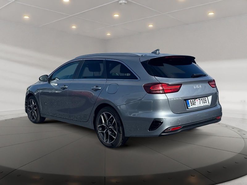 Kia Ceed (2022) TOP 1.5T-GDI 118kW CZ DPH - fotka 4 z 11