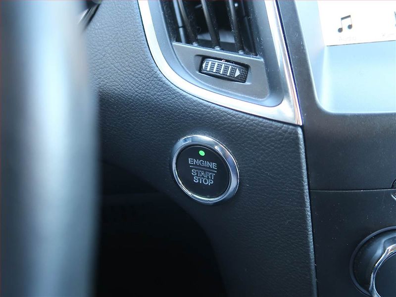 Ford Galaxy (2019) Titanium 2.0 EcoBlue, 4X4 - fotka 21 z 23