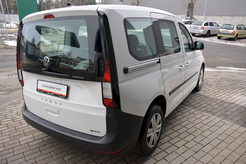 Volkswagen Caddy (2021) 1.5 TSI 84 kW Life 5.generace - fotka 25 z 28