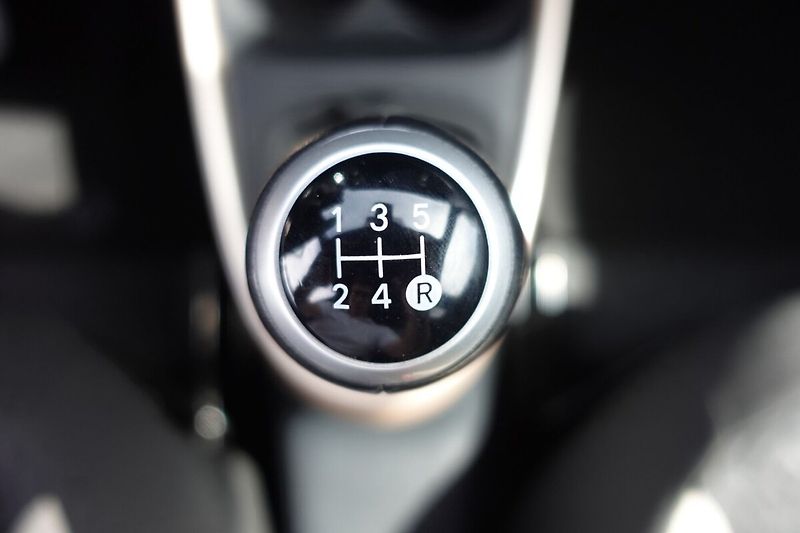 Toyota Aygo 1,0i 53kW M/T Style - fotka 19 z 26