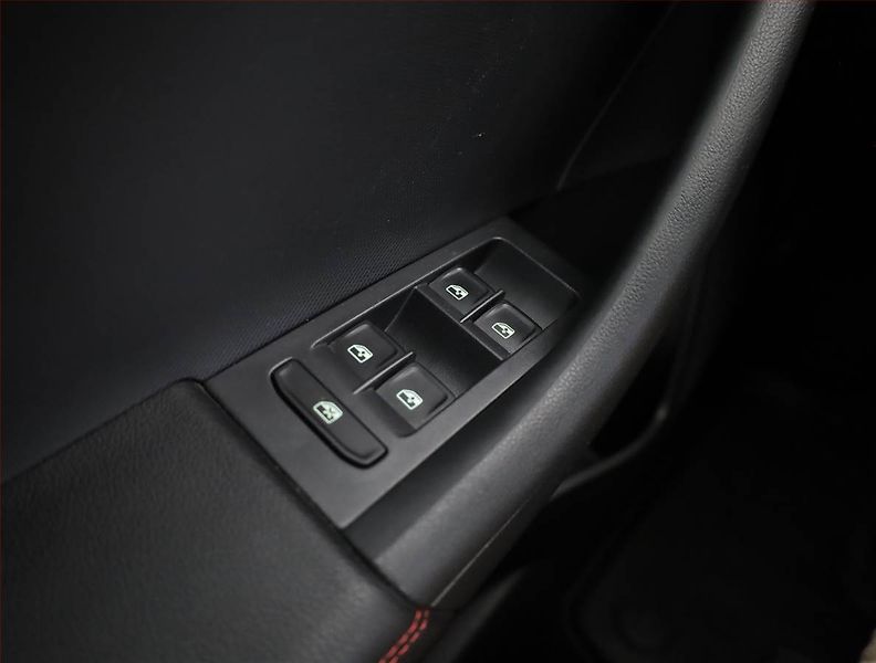 Škoda Rapid (2017) Spaceback 1.2 TSI, Serv.kniha - fotka 15 z 19