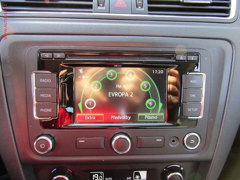 Škoda Rapid (2013) 1.6 TDi, ČR, servis.kniha - fotka 11 z 16