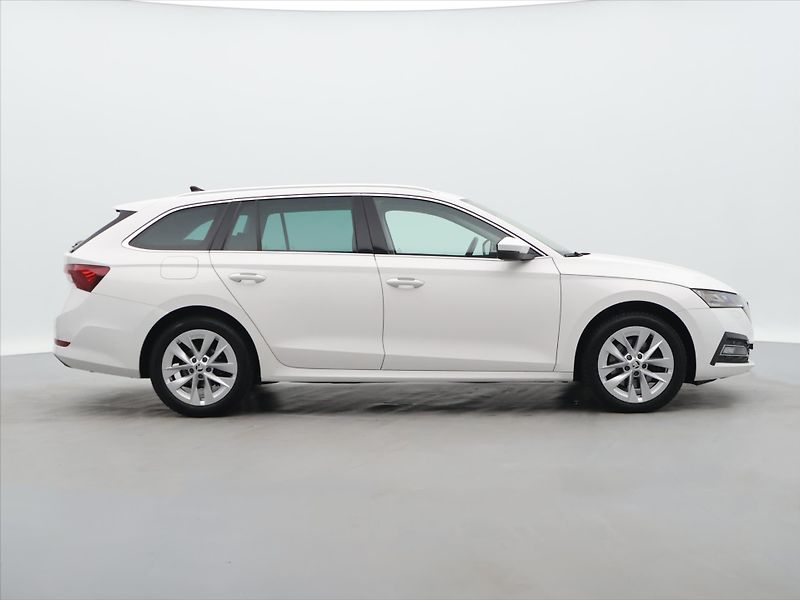 Škoda Octavia 2,0 TDI DSG 4x4 CZ Style DPH - fotka 8 z 34