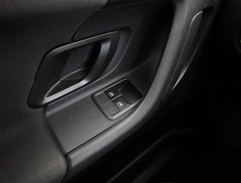 Škoda Roomster (2010) Sport 1.6 TDI - fotka 14 z 17