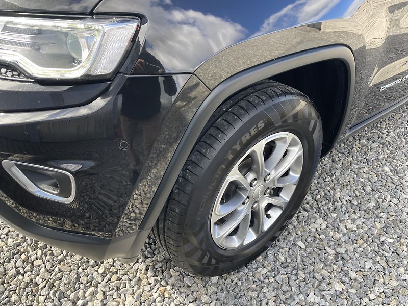 Jeep Grand Cherokee 3.0CRDi 4x4 250PS LIMITEED TOP - fotka 16 z 177