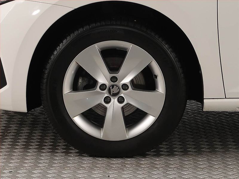 Škoda Scala (2025) Selection 1.0 TSI, Serv.kniha - fotka 14 z 17