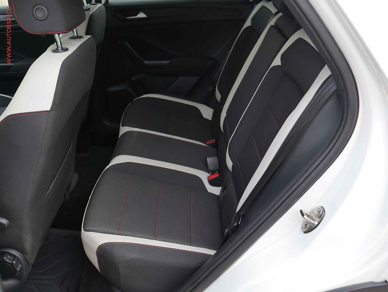 Volkswagen T-Roc (2018) 2.0 TSi 4x4, DSG, LED, navi - fotka 10 z 18