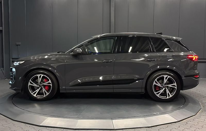Audi Q6 e-tron perf. S-Line B&O Vzduch Pano - fotka 5 z 28
