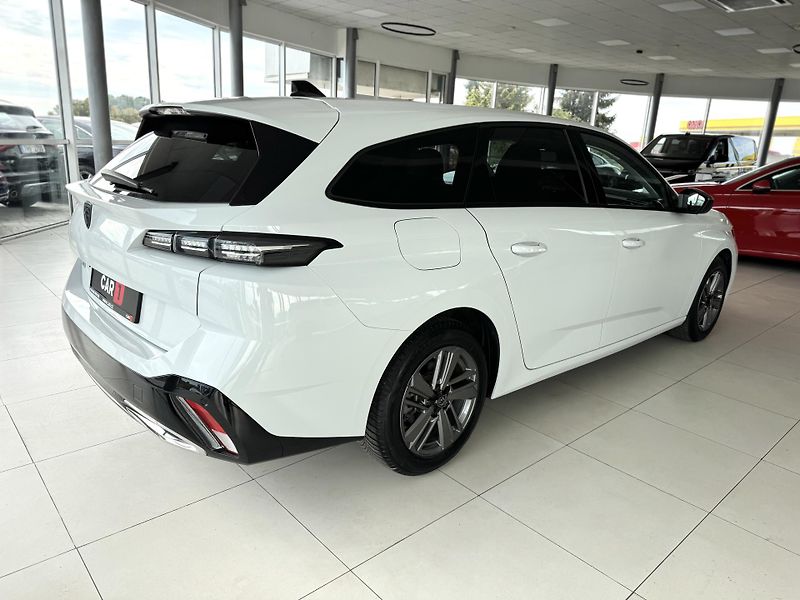 Peugeot 308 1,2PT 96KW*ALLURE*Kamera*DPH - fotka 5 z 36