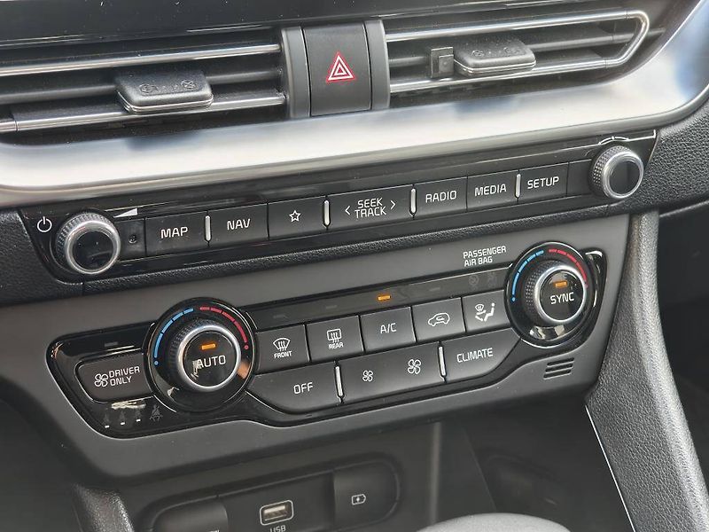 Kia Niro EXCLUSIVE 1,6GDi HEV - fotka 18 z 24