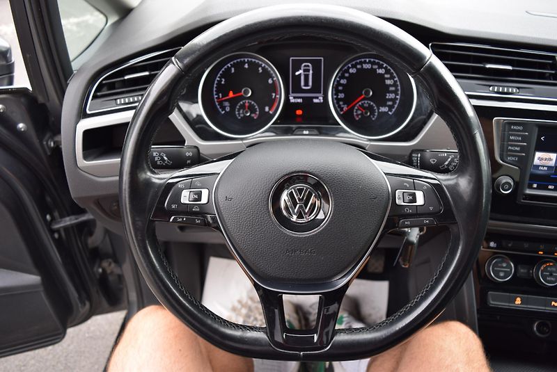 Volkswagen Touran (2017) 1.4TSI 110kw 7MÍST CLBMT APP  - fotka 27 z 46