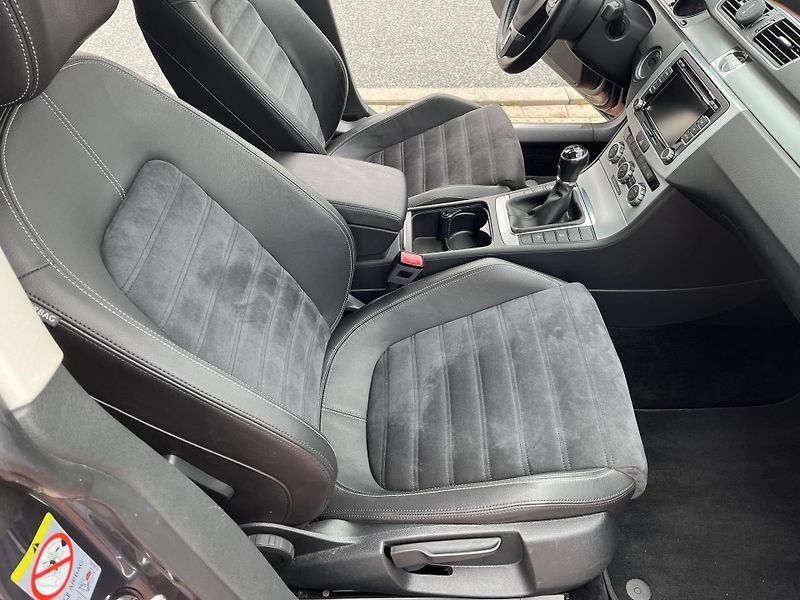 Volkswagen Passat CC 2.0 TDi Highline 1.Majitel ČR - fotka 17 z 30
