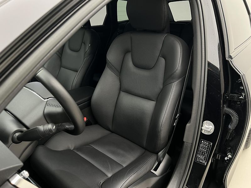 Volvo V90 CC B4 AWD PLUS AUT  - fotka 17 z 42