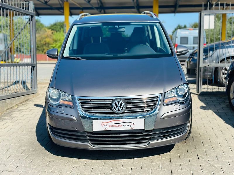 Volkswagen Touran (2009) 1.4TSi - fotka 2 z 16
