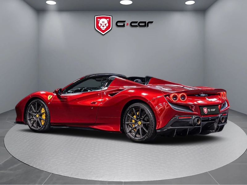 Ferrari F8 Spider Lift - fotka 3 z 12
