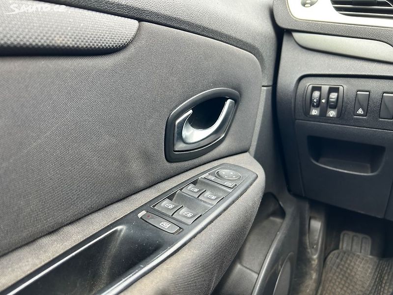 Renault Grand Scénic (2010) 1.5 DCi 78 KW - fotka 18 z 21