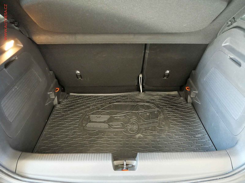 Opel Crossland (2021) 1.2T, 2.maj,ČR, Edition, LED - fotka 7 z 19