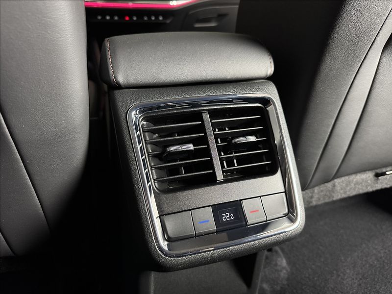 Škoda Enyaq 80 LED Matrix Assist Kamera - fotka 16 z 48
