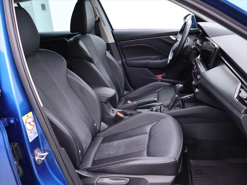 Škoda Kamiq 1,5 TSI 110kW DSG Style Kůže - fotka 13 z 41